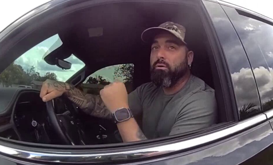 Detienen en Deltona a expolicía de Miami-Dade que fingía ser un agente federal