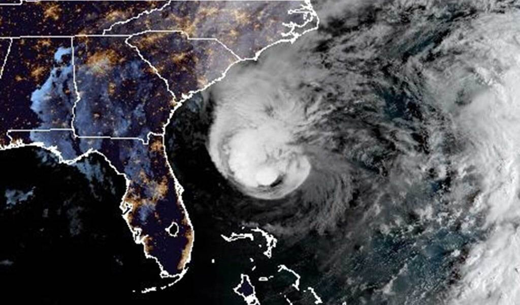 El recién formado huracán Imelda deja a Bahamas, Florida, para apuntar a Bermudas