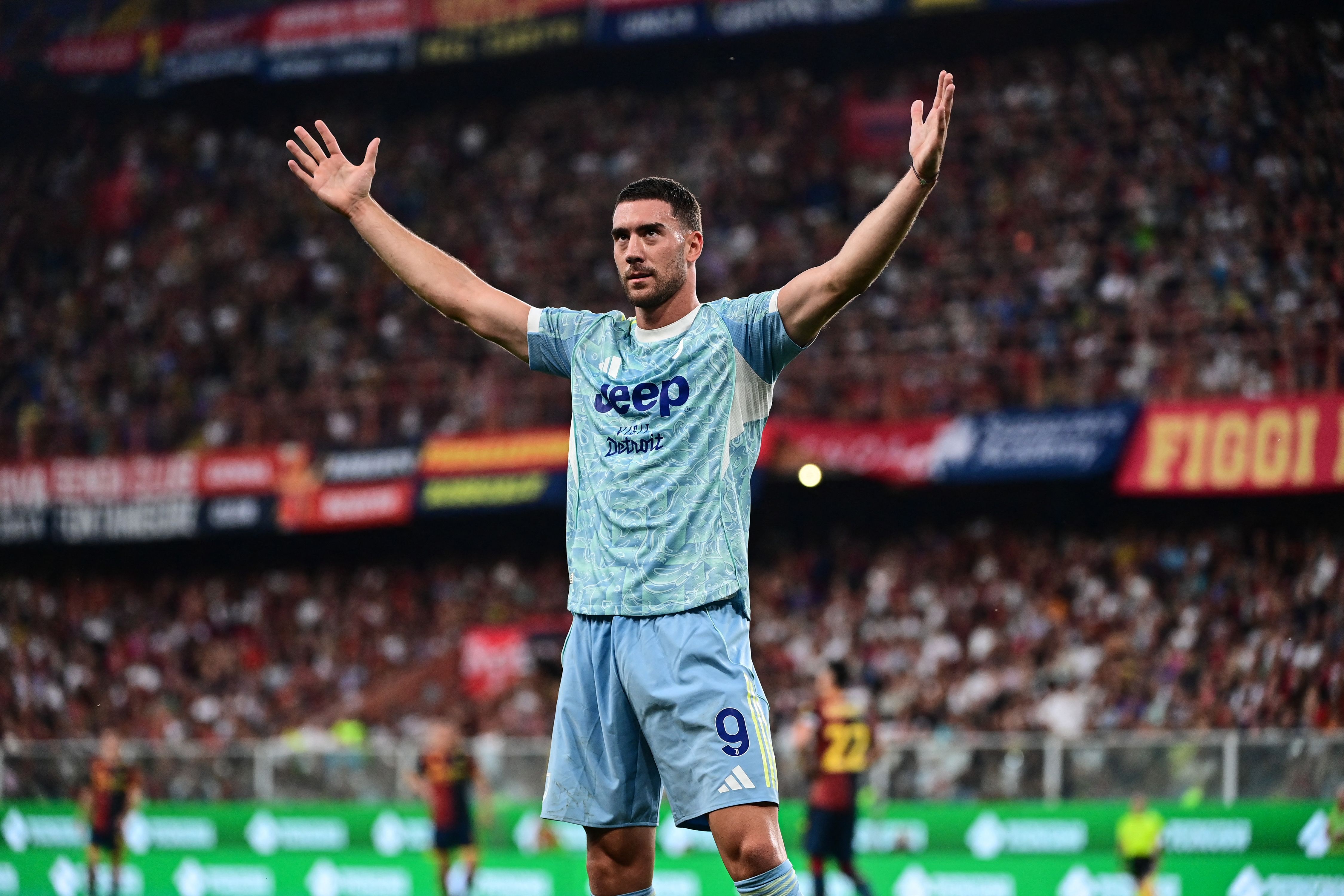 El United se fija en Vlahovic
