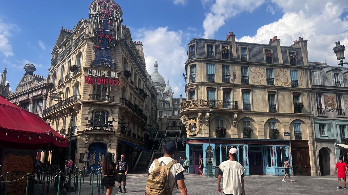 Universal Destinations & Experiences: Paris de 1920 permite viajar en el tiempo ministry of Magic de Harry Potter 1998, combinando con el experiencias de la película Animales Fantásticos y Dónde Encontrarlos. Universal Destinations & Experiences: Paris de 1920 permite viajar en el tiempo ministry of Magic de Harry Potter 1998, combinando con el experiencias de la película Animales Fantásticos y Dónde Encontrarlos.