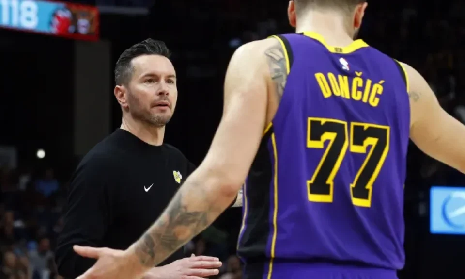 Luka Doncic se ajusta a una estrategia ‘antinatural’ de JJ Redick | Sporting News Argentina