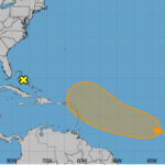 Hurricane Center deja caer el sistema Chance cerca de Florida, pero Atlantic Wave podría desarrollarse