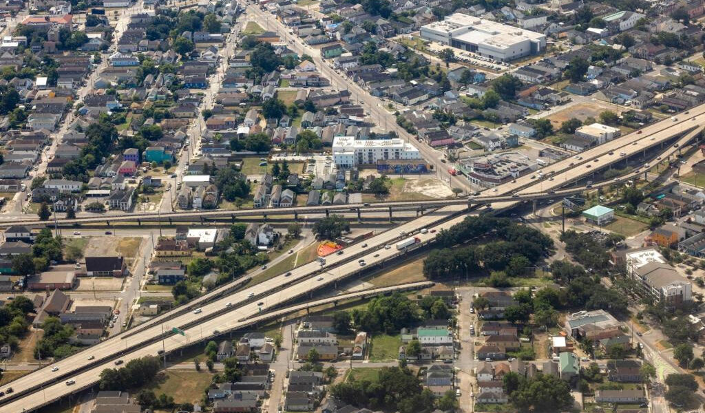 20 años después de Katrina, Louisiana todavía lucha con los planes de evacuación que minimizan los riesgos para la salud
