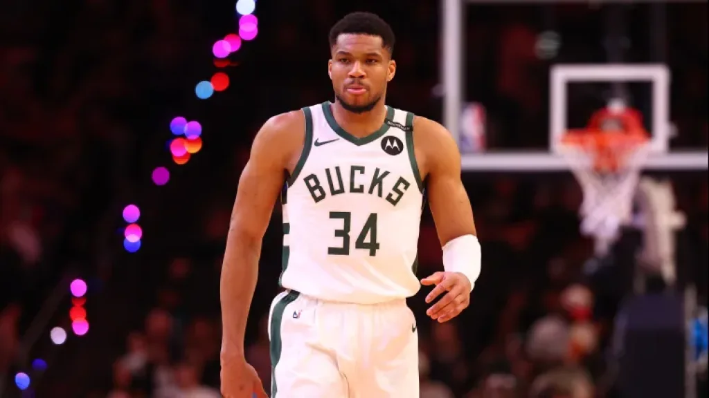 Giannis Antetokounmpo y una nueva señal de una posible salida: “Estoy enfocado en Milwaukee Bucks, pero…” | Sporting News Argentina