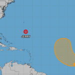 El centro de huracanes rastrea el nuevo sistema atlántico mientras la tormenta tropical Jerry se desmorona