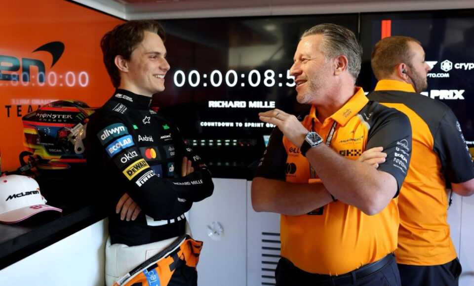 Brown responde a la «absurda» afirmación de Palou sobre el fichaje de Óscar Piastri