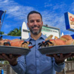 A medida que comienza la temporada de cangrejo moro, un querido lugar de mariscos de Florida comienza un nuevo capítulo