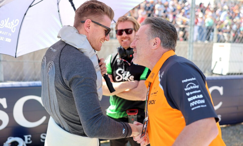 Zak Brown se disculpó con Hülkenberg tras llamarlo «amateur» en Austin