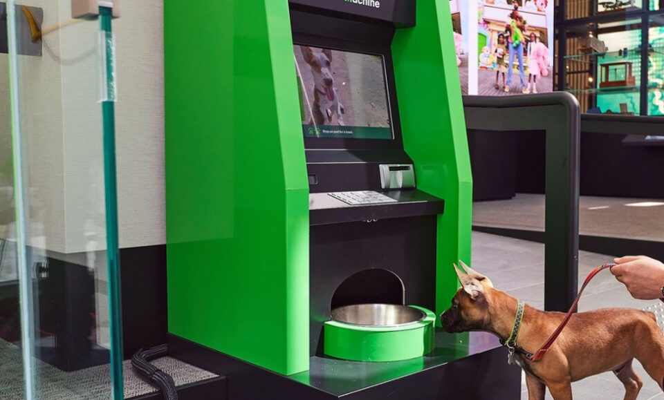 Primer cajero automático para perros de Florida está en Coral Gables
