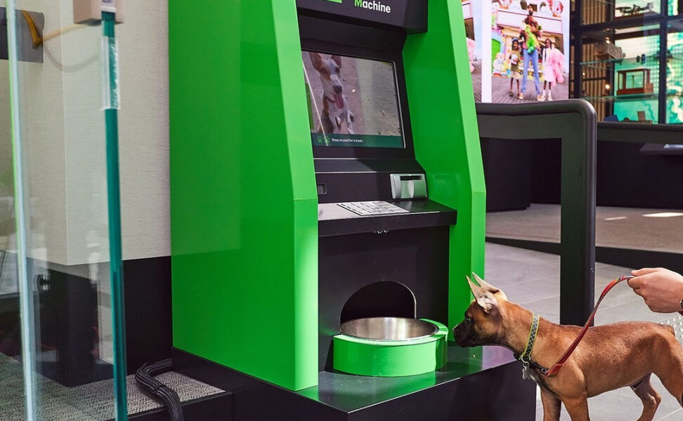 Primer cajero automático para perros de Florida está en Coral Gables