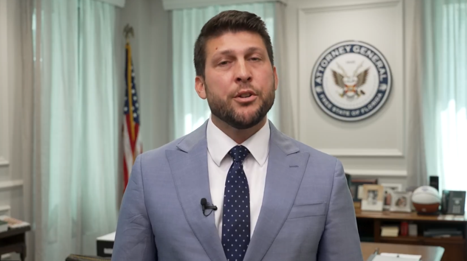 Fiscal General de Florida cita a Roblox por fallos en protección de menores ante depredadores sexuales