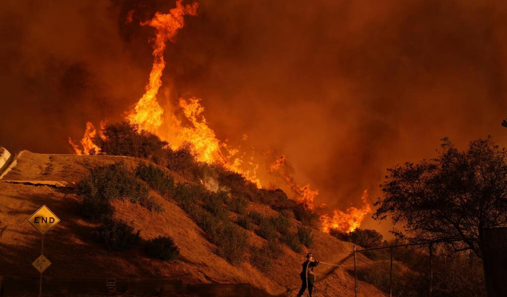 Hombre de Florida Central se declara inocente de provocar el mortal incendio Palisades en Los Ángeles