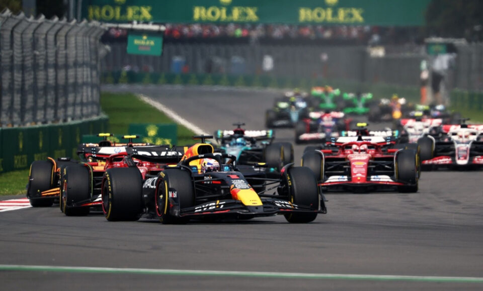 F1 TV cambiaría sus narraciones en México en 2026 con voces de Televisa