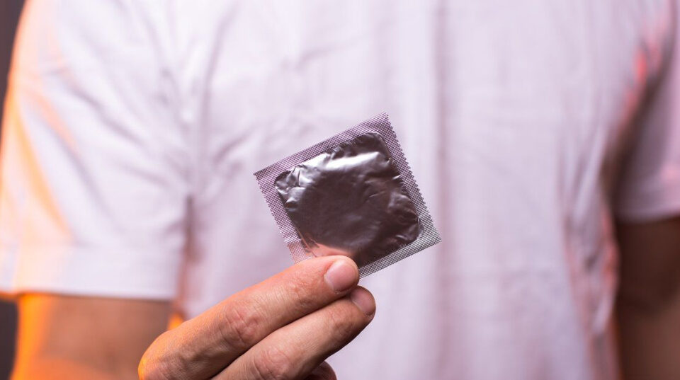 Ley de Florida obligaría a menores a pedir permiso paterno para tratamiento de enfermedades sexuales