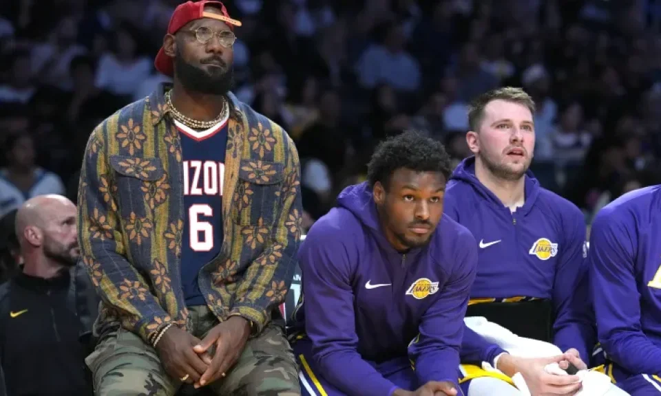 Por qué el inicio de temporada NBA demuestra que los Lakers deben traspasar a LeBron James | Sporting News Argentina