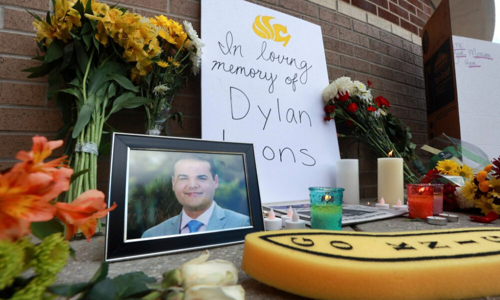 Juez federal desestima la demanda presentada por la familia del periodista asesinado Dylan Lyons, por ahora