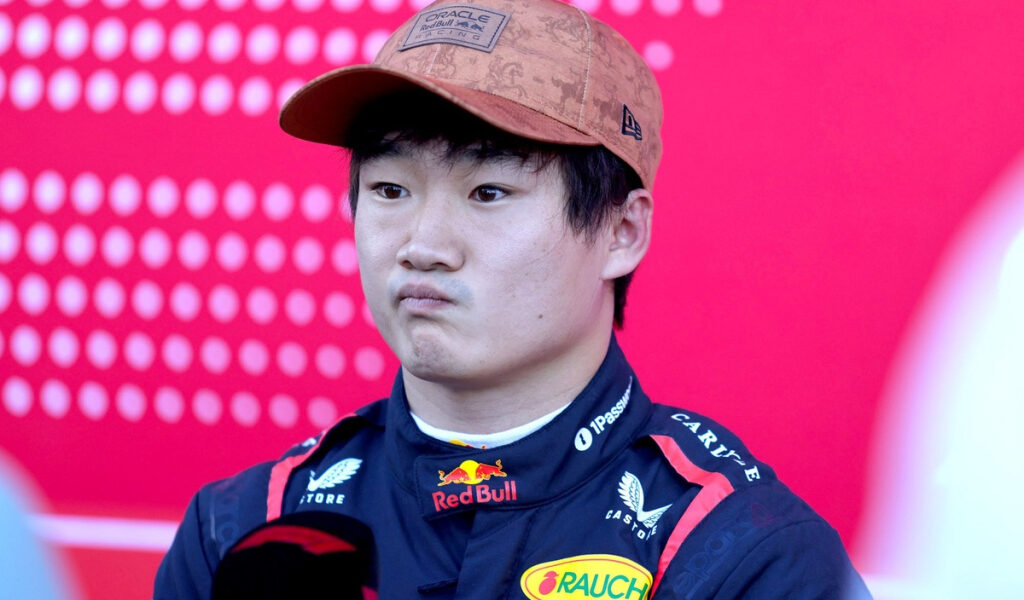 Villeneuve está desconcertado por los elogios de Red Bull a Tsunoda