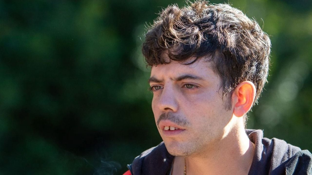 El actor de ‘Los Serrano’ que sufrió bullying a raíz de su personaje: «Lo que me hacían en un capítulo, después me lo hacían en clase»