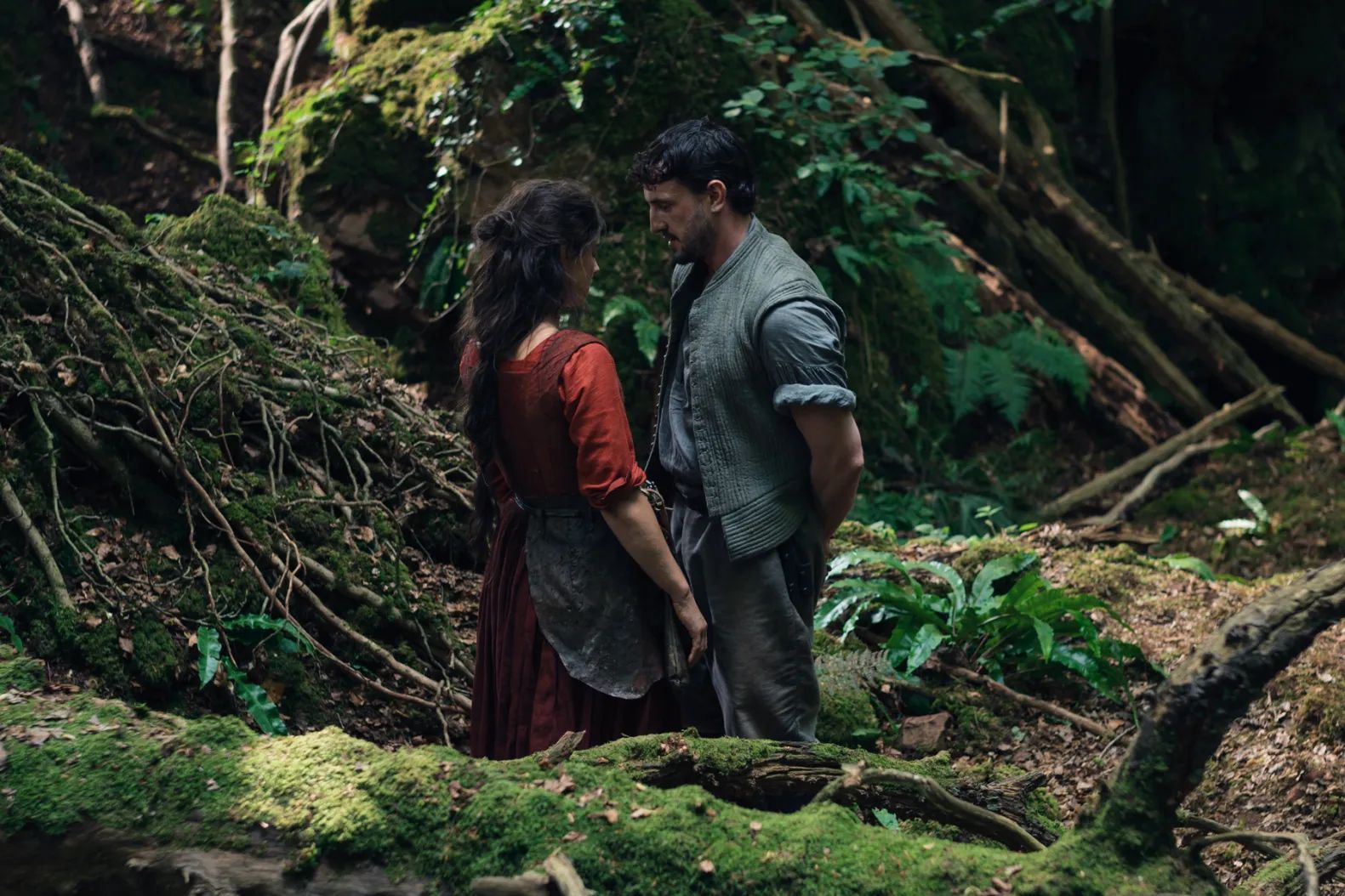 Jessie Buckley y Paul Mescal en 'Hamnet'