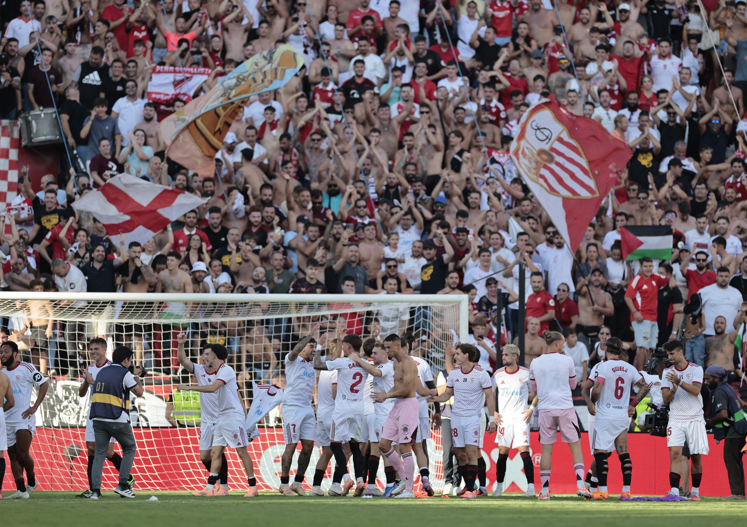 05/10/25 PARTIDO PRIMERA DIVISION
SEVILLA - BARCELONA
  ALEGRIA 