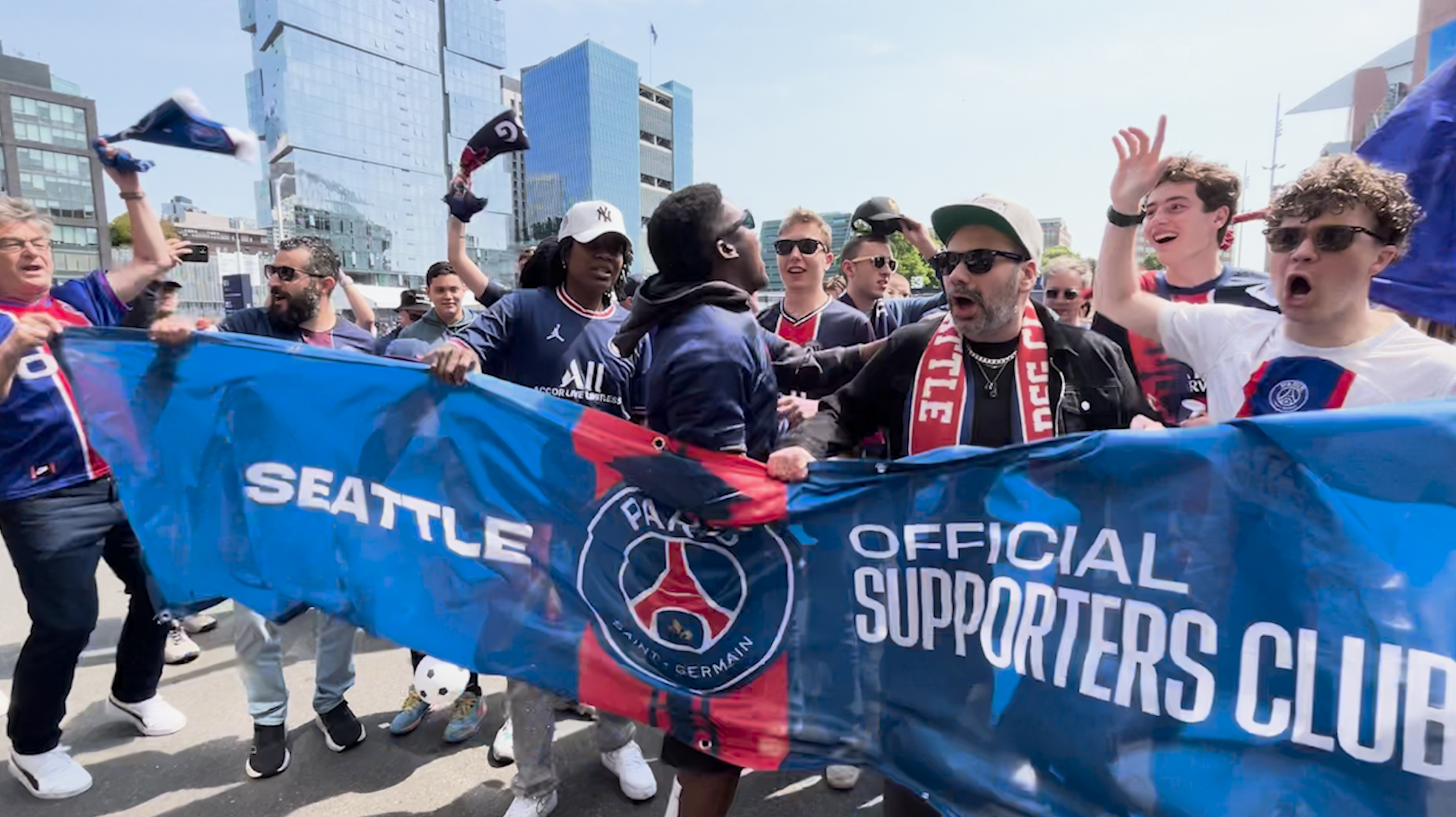 Operativo especial en Barcelona ante la llegada de 3.000 aficionados del PSG, 1.000 de ellos radicales