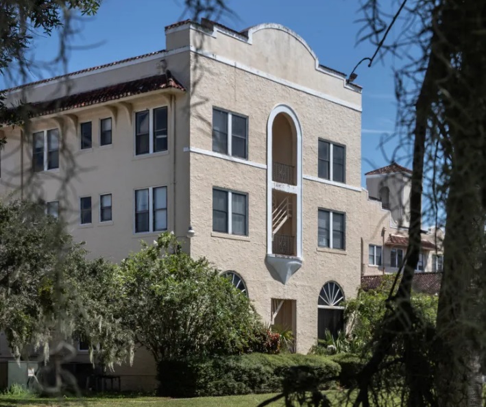 El histórico Hotel Mayfair en el centro de Sanford. (Willie J. Allen Jr./orlando Sentinel)