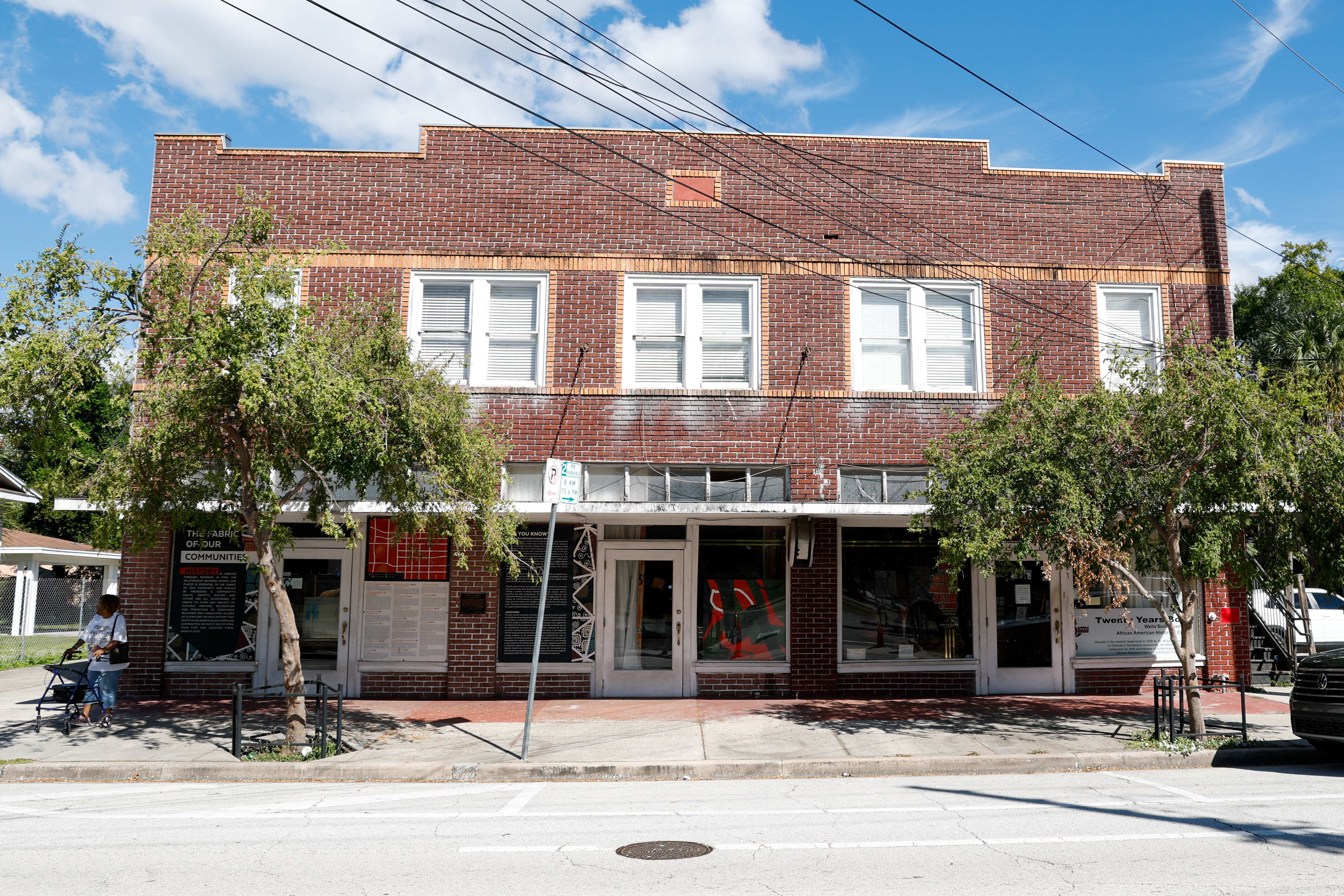 Wells'Built Museum en Orlando, fotografiado el viernes 24 de octubre de 2025, exhibe importantes artefactos y recuerdos relacionados con la historia negra en Florida Central. El museo se encuentra en medio de una renovación de 2 millones de dólares financiada con los ingresos del impuesto turístico. (Papa rico/Orlando Sentinel)