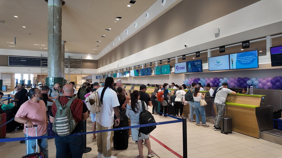 La ruta entre Punta Cana y Orlando Sanford permite conectar con Buenos Aires, São Paulo, Santiago de Chile, Ciudad de México, Córdoba y Lima. La ruta entre Punta Cana y Orlando Sanford permite conectar con Buenos Aires, São Paulo, Santiago de Chile, Ciudad de México, Córdoba y Lima.