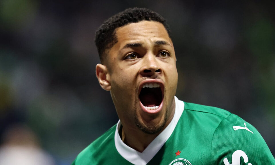 Aluvión por Vitor Roque