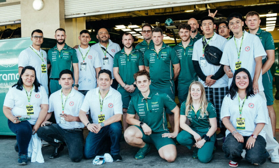Por qué Aston Martin busca activamente a la próxima generación de mecánicos de F1