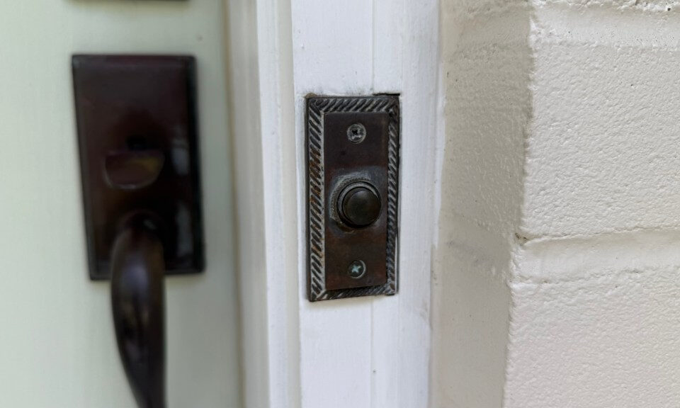 Maxwell: Ding-dong-ditch… muerto. En Florida, se advierte a los niños que los adultos pueden disparar a los bromistas