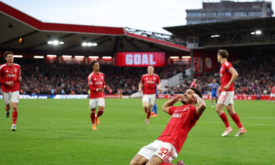 Resumen y goles del Nottingham Forest vs Leeds, jornada 11 de la Champions League 25-26