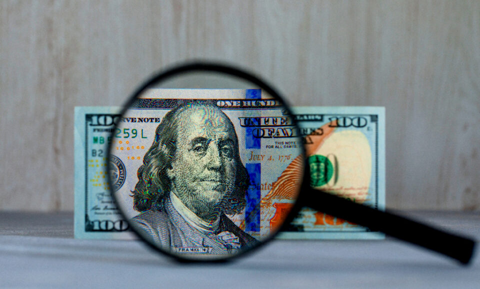 Autoridades advierten sobre billetes falsos que circulan en Florida