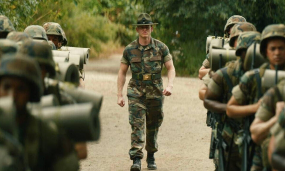 Hacía mucho que no me enganchaba tanto una serie de Netflix: La empecé por la polémica y me quedé por su historia