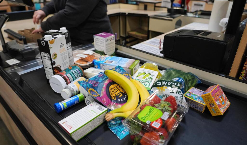 La Corte Suprema extiende su orden que bloquea los pagos completos de SNAP, con el cierre potencialmente cerca de su fin