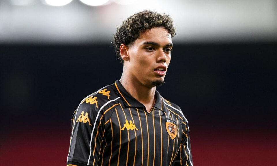 Ronaldinho Jr. se tambalea