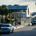 Orange recibió 53 avisos de ‘Escuelas de Esperanza’ esta semana. Muy pocos son válidos.