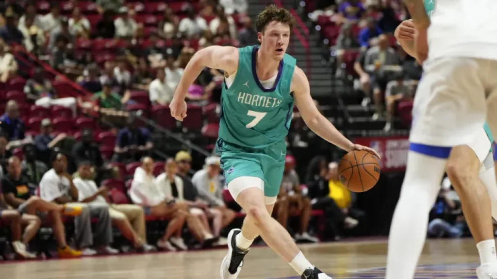 Kon Knueppel, el rookie de Charlotte Hornets con la eficiencia de Larry Bird | Sporting News Argentina