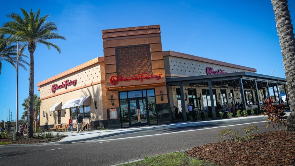 La tan esperada Cheesecake Factory finalmente llega a Wesley Chapel