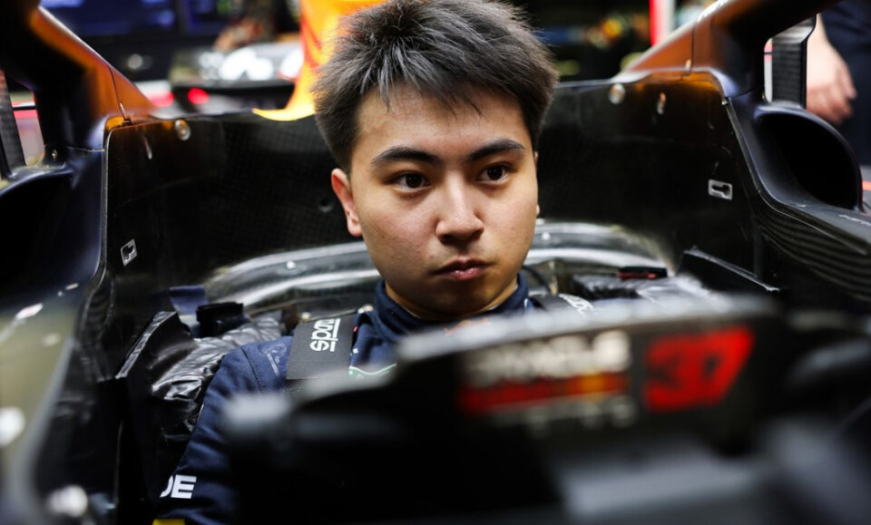 Ayumu Iwasa, de Red Bull, «sería mejor que Tsunoda» en F1