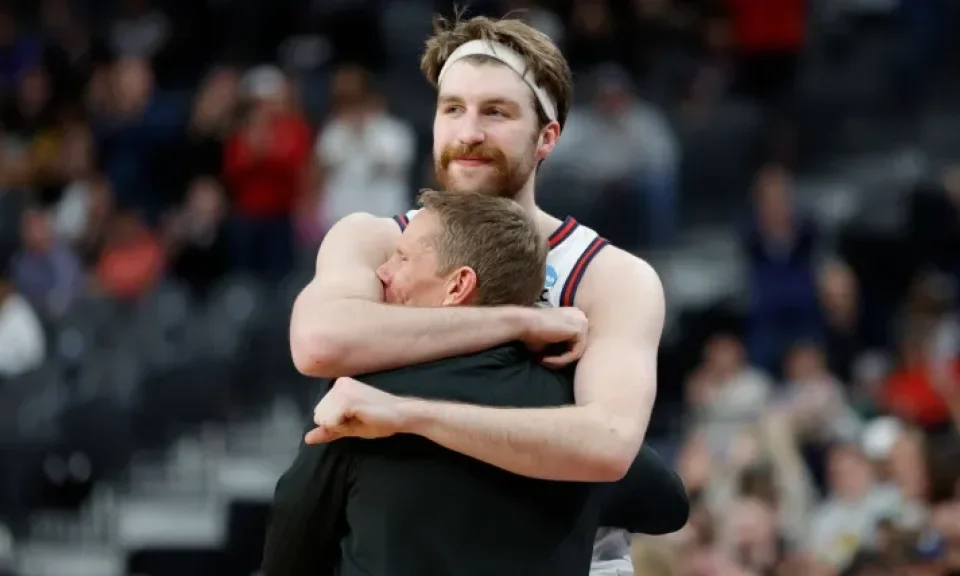 Los Lakers cortan a uno de sus interiores y fichan a un ícono de la NCAA | Sporting News Argentina