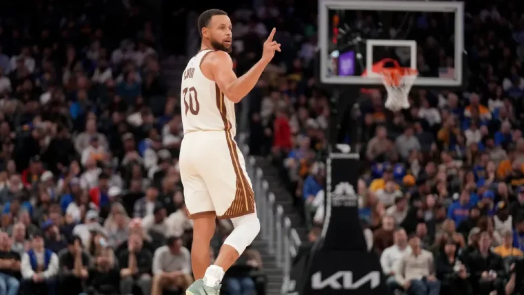 Stephen Curry rompió una racha de 12 años en la victoria contra los Jazz | Sporting News Argentina