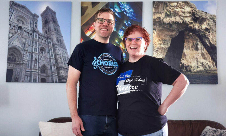 Maxwell: ¿Pagar más a los entrenadores de secundaria? ¡Sí! Pero también instructores de artes y agricultura.