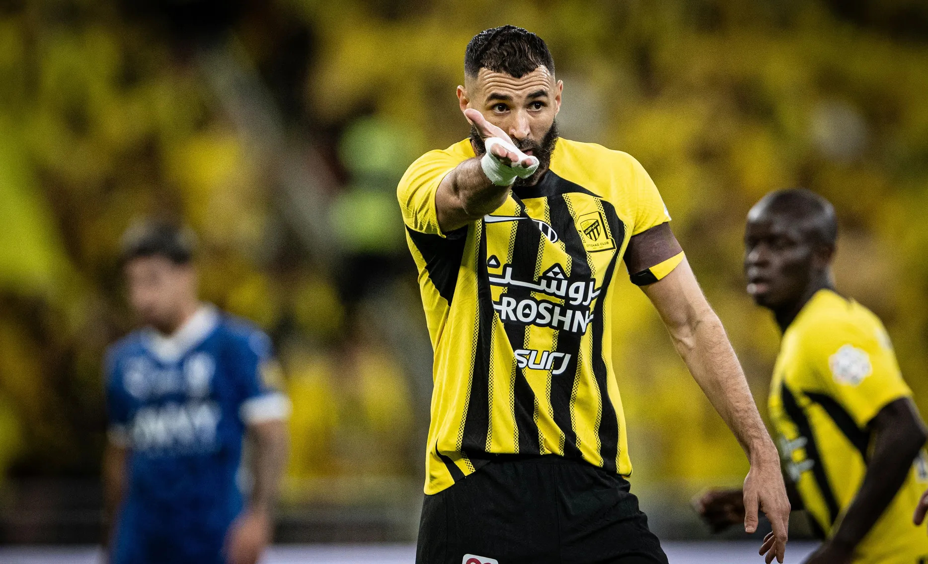 Frenazo a la renovación de Benzema