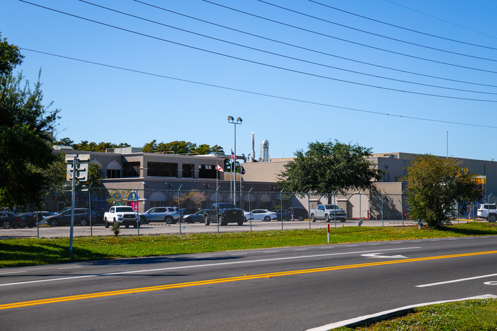 Frito-Lay anunció el martes 4 de noviembre de 2025 que cerraría dos instalaciones de fabricación y almacén en Orlando y despediría a 500 trabajadores. (Archivo centinela)