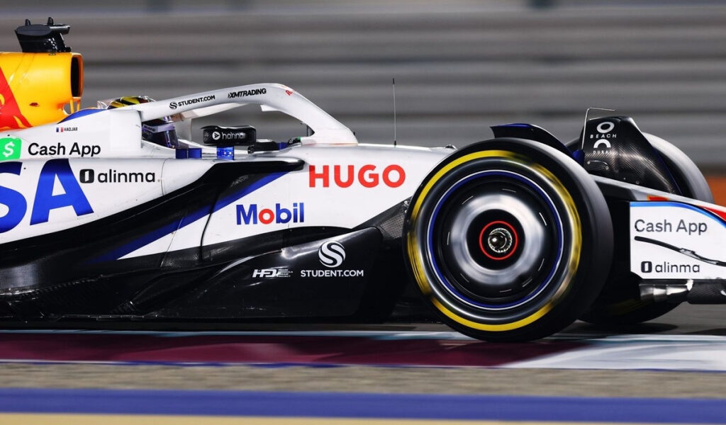 La razón del pinchazo que sufrió Hadjar en Qatar fue su propio coche