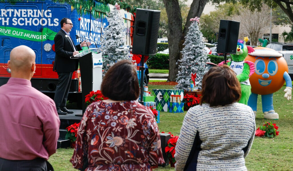 Nueva iniciativa tiene como objetivo alimentar a los niños de Florida Central durante las vacaciones