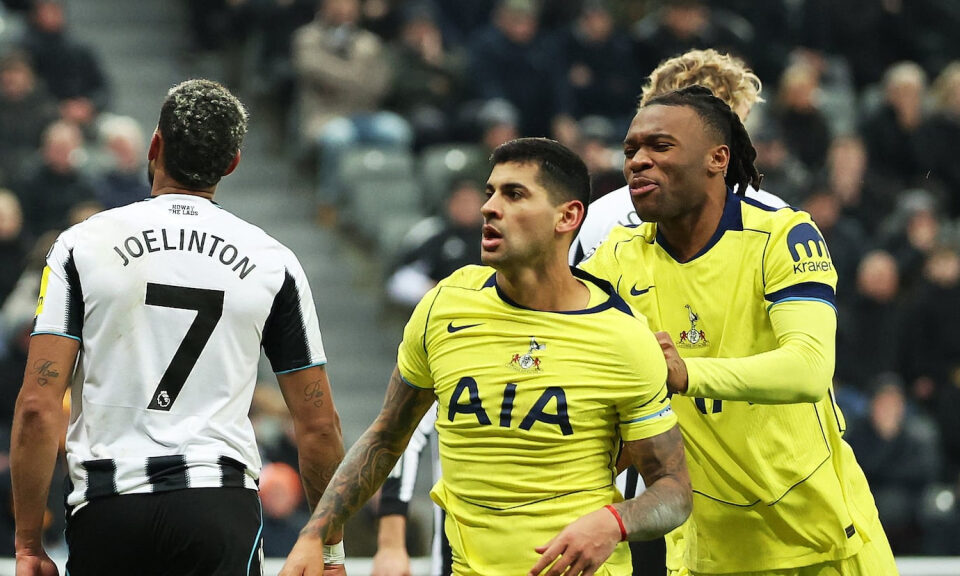 Locura de Romero en un partido demencial