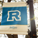 Estudiante de Rollins College arrestado después de que seguridad encontrara un rifle AR-15 en el dormitorio