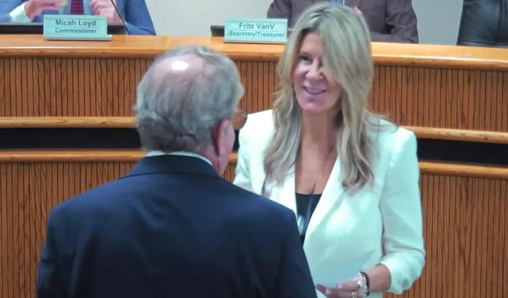 DeSantis nombra director ejecutivo de empresa espacial para la junta de Puerto Cañaveral tras la muerte del presidente